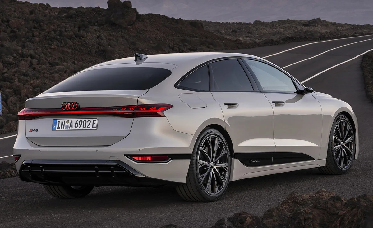 Audi A6 Avant e-tron Advanced (2024)