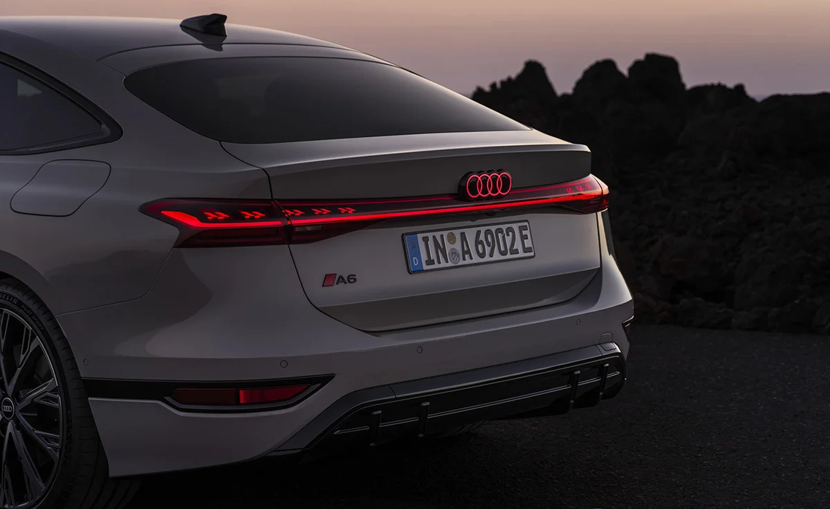 Audi A6 Avant e-tron Advanced (2024)