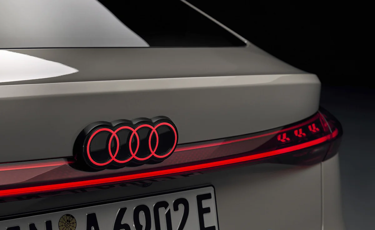 Audi A6 Avant e-tron Advanced (2024)