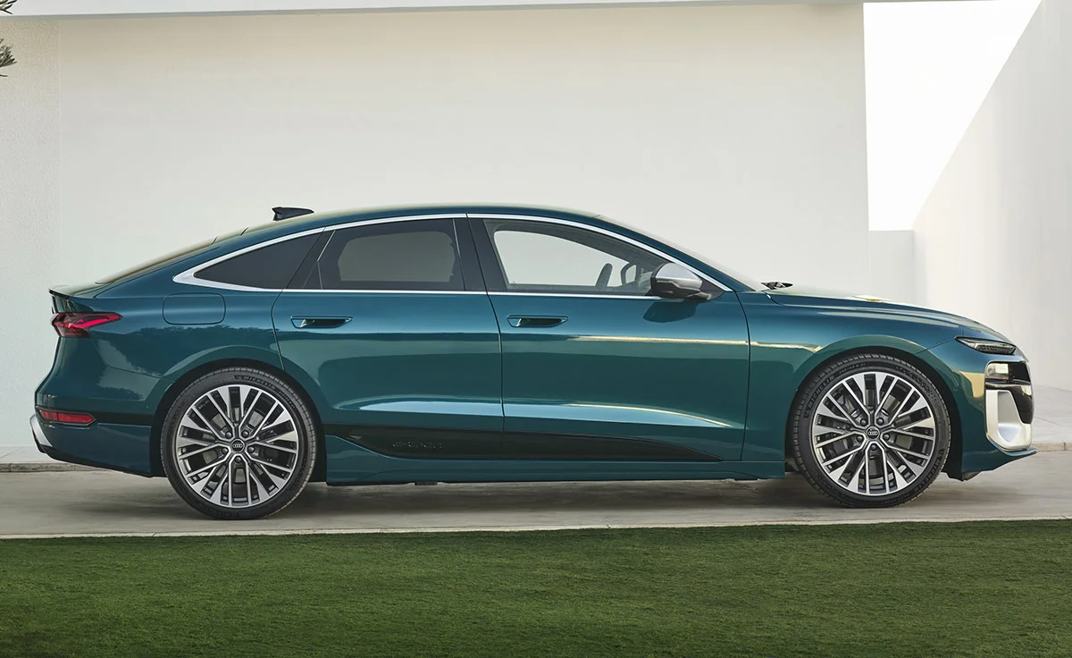 Audi A6 Avant e-tron Advanced (2024)