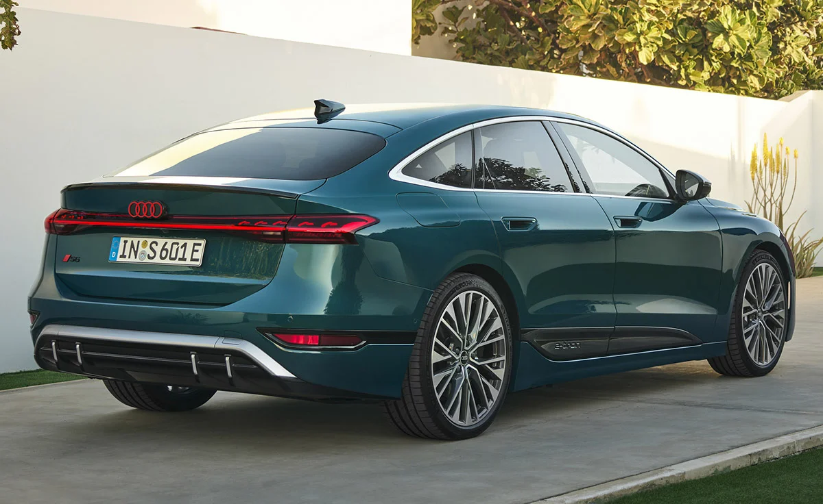 Audi A6 Avant e-tron Advanced (2024)