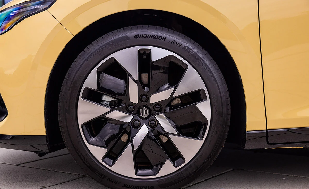 Leapmotor B05 BEV 67,1 kWh Design ProMax (2026)