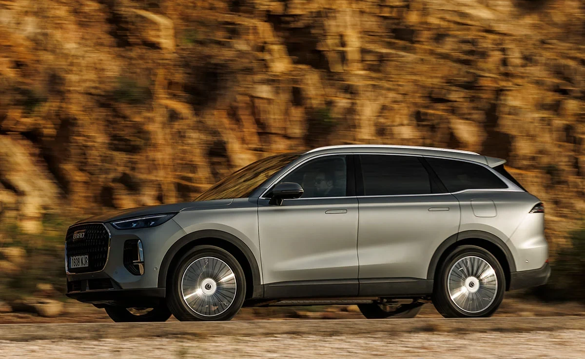 Ebro s900 PHEV 4x4 Luxury