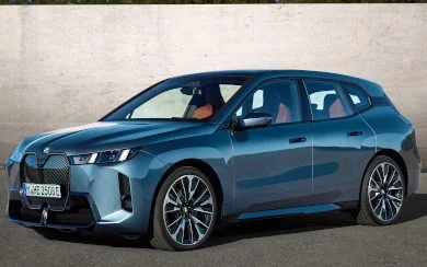 BMW iX xDrive60 (2025)