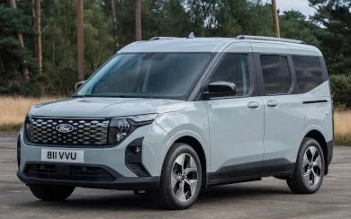 Ford E-Tourneo Courier Titanium 100 kW (136 CV) (2024-2025)
